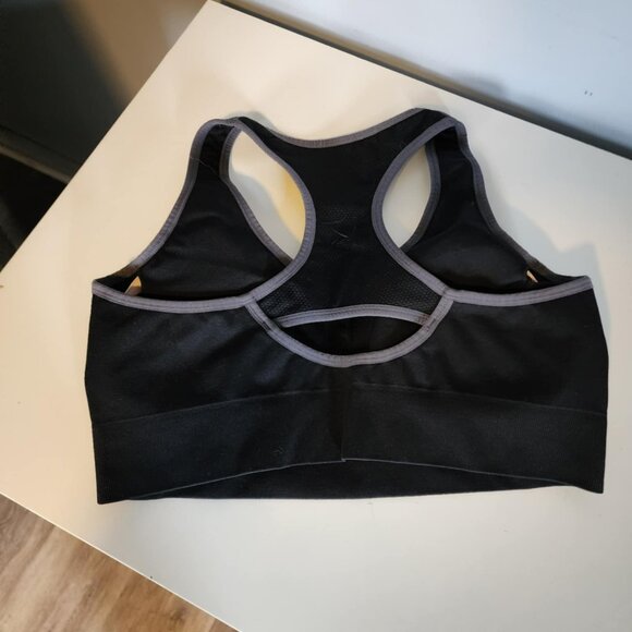 EUC Soft Sports Bra with removable pads - Picture 4 of 5